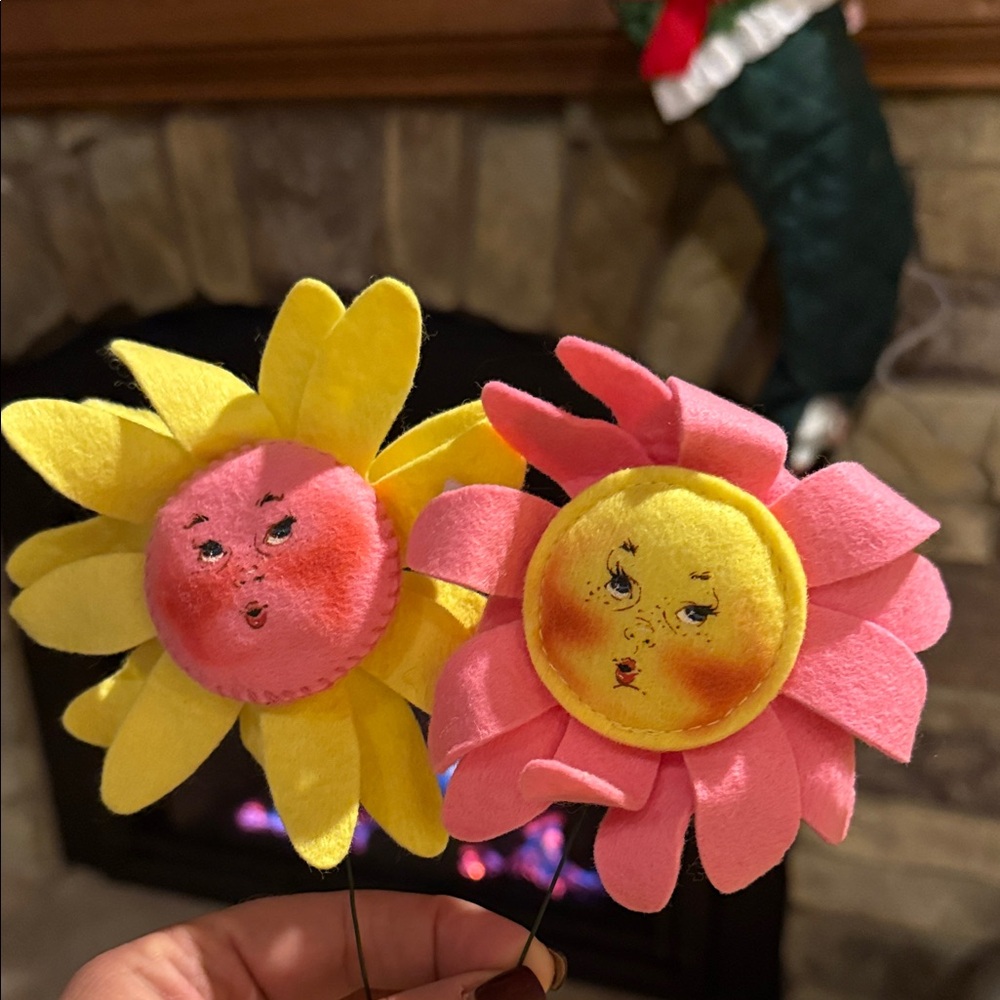 Vintage harder to find Adorable Flower Picks Annalee 1992